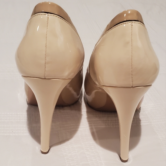 Heels - Picture 3 of 6